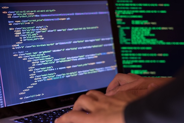 湖南企業(yè)網(wǎng)站建設(shè)選模板建站好還是定制建站好？